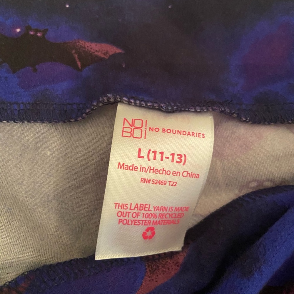 No Boundaries L 11-13 Purple Galaxy Bat Halloween Spooky Leggings - Picture 4 of 4